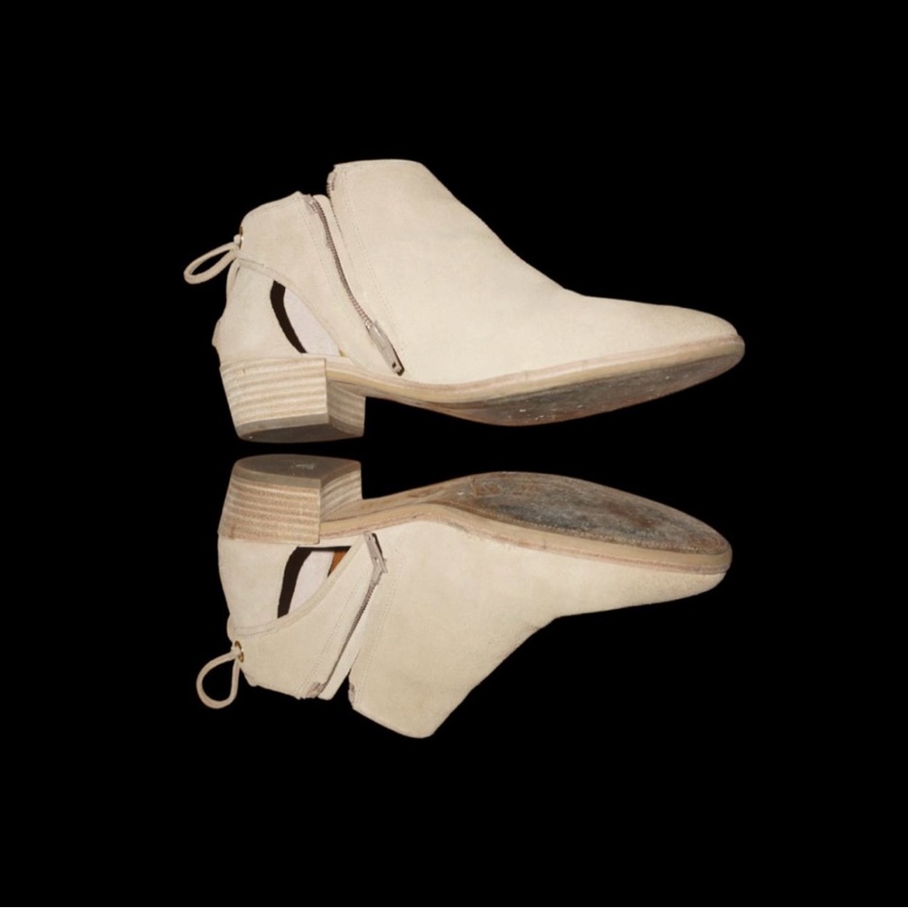Michael Kors Leather Beige Bootie